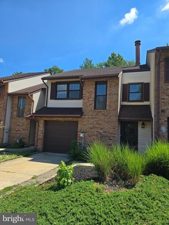 56 Lafayette Lane - Photo 0