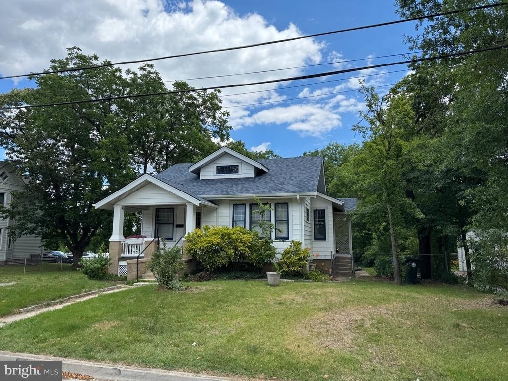 8803 48th Avenue - Photo 2