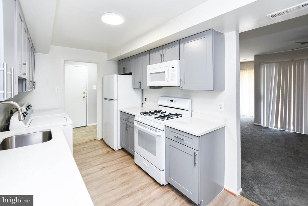 10245 Prince Place - Photo 12