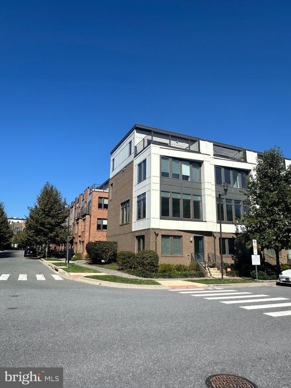 8051 Tribeca Street - Photo 33