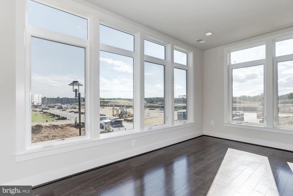 8051 Tribeca Street - Photo 11