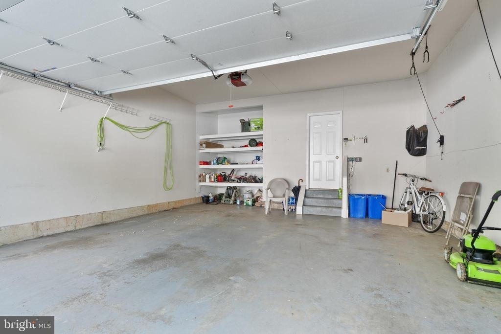 7815 Stable Way - Photo 31