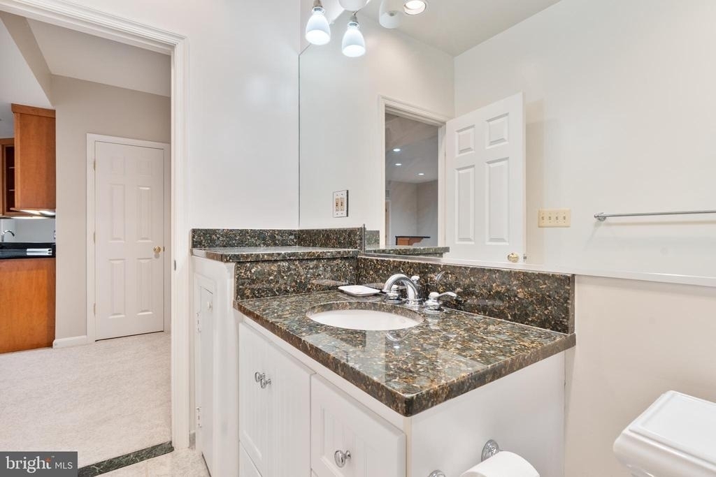 7815 Stable Way - Photo 28