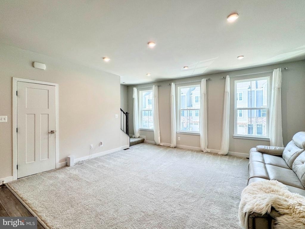 812 Canary Island Court - Photo 9