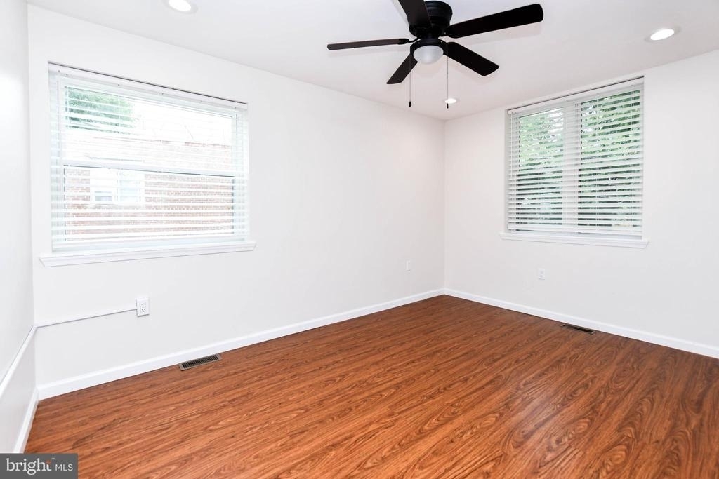 531 Hilltop Terrace Se - Photo 20