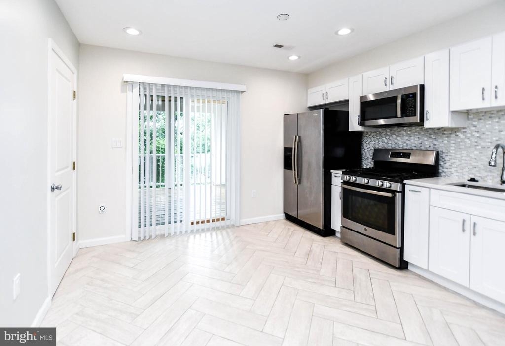 531 Hilltop Terrace Se - Photo 10