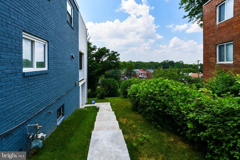 531 Hilltop Terrace Se - Photo 3