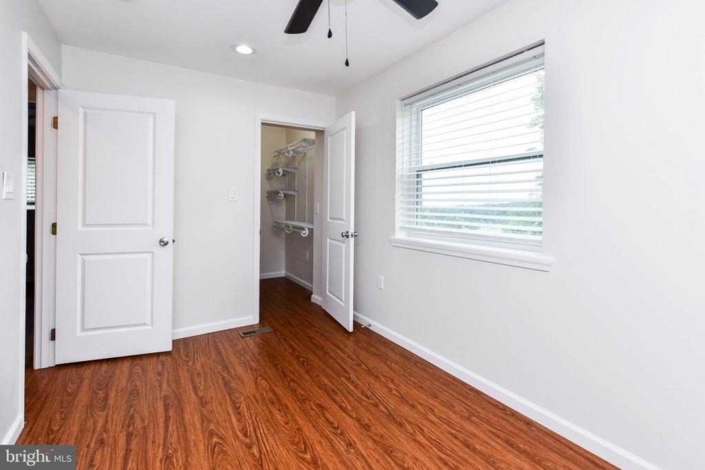 531 Hilltop Terrace Se - Photo 22