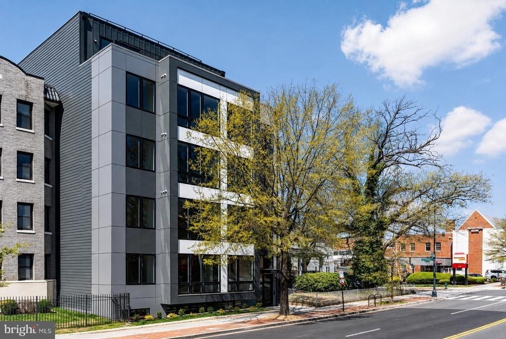 4804 Georgia Avenue Nw - Photo 1