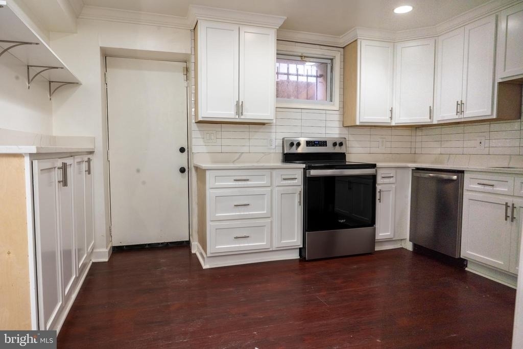 417 Atlantic Street Se - Photo 3