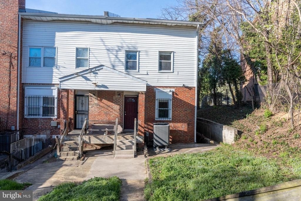 417 Atlantic Street Se - Photo 24