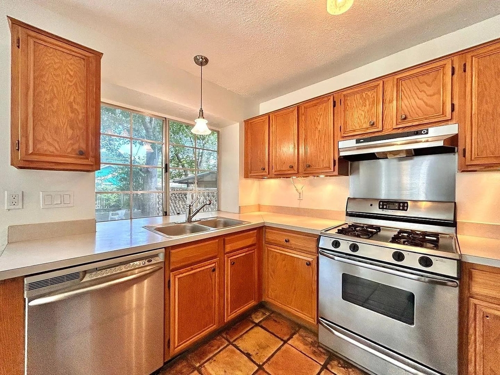 806 Minturn Ln - Photo 9