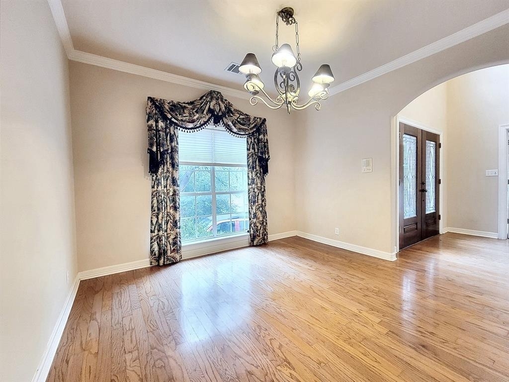 10526 Grand Oak Cir - Photo 4