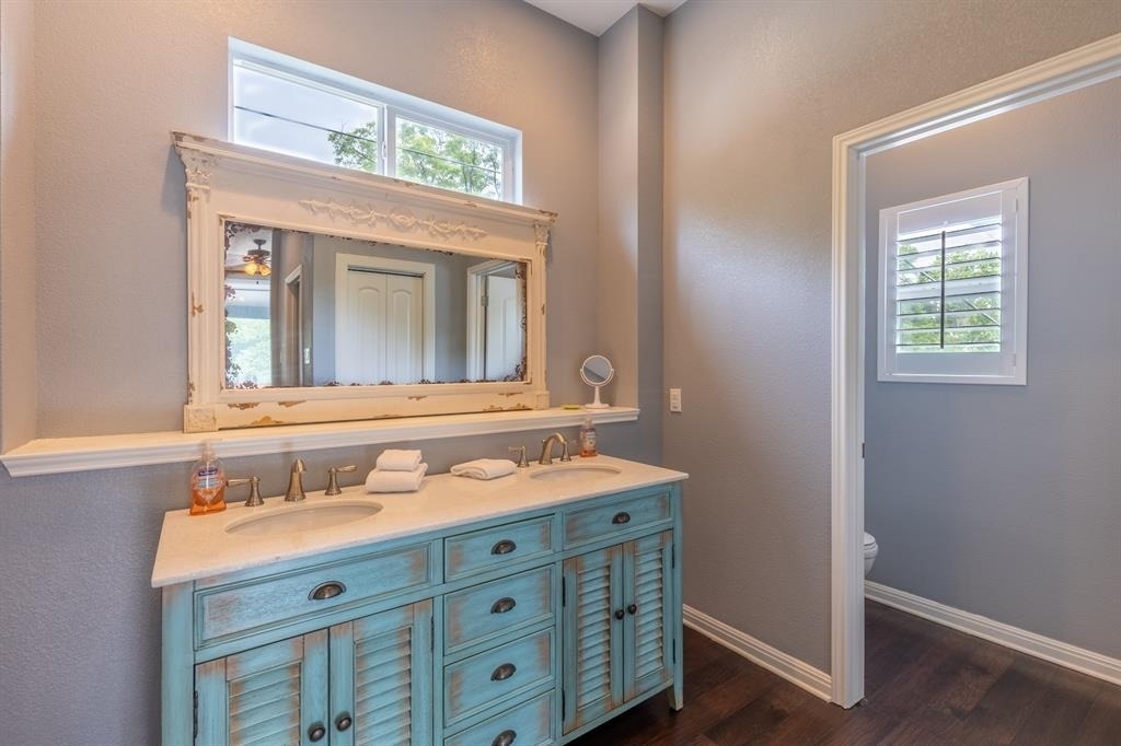 1320 Contour Dr - Photo 12