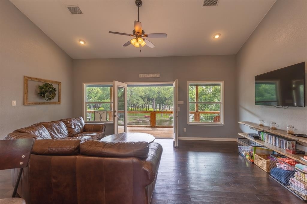 1320 Contour Dr - Photo 10