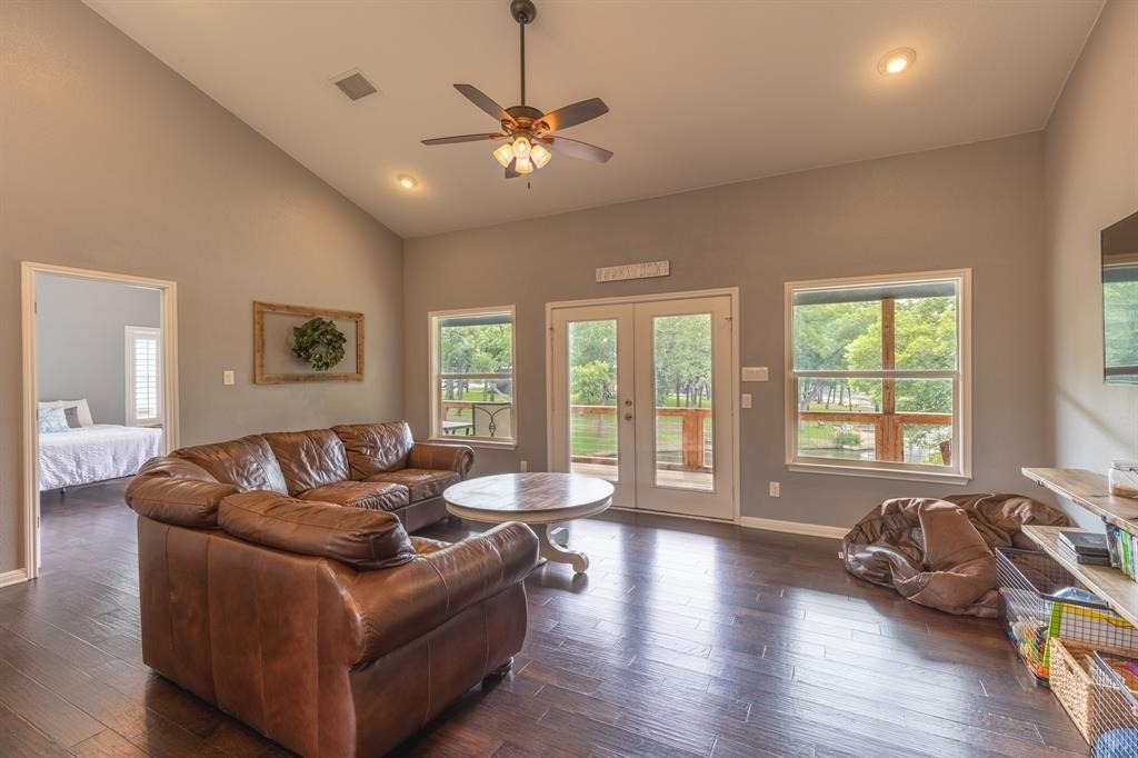 1320 Contour Dr - Photo 6