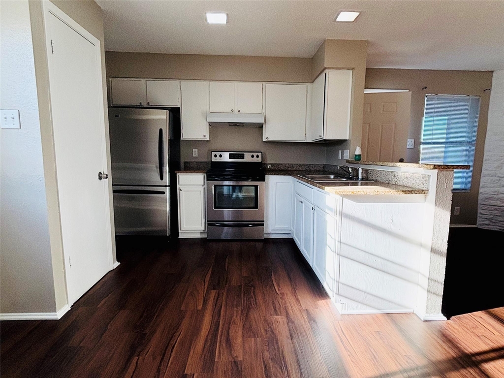 10211 Brownie Dr - Photo 5