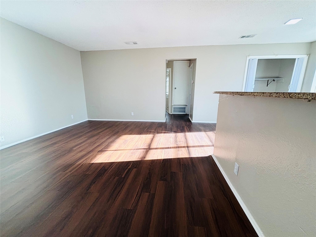 10211 Brownie Dr - Photo 6
