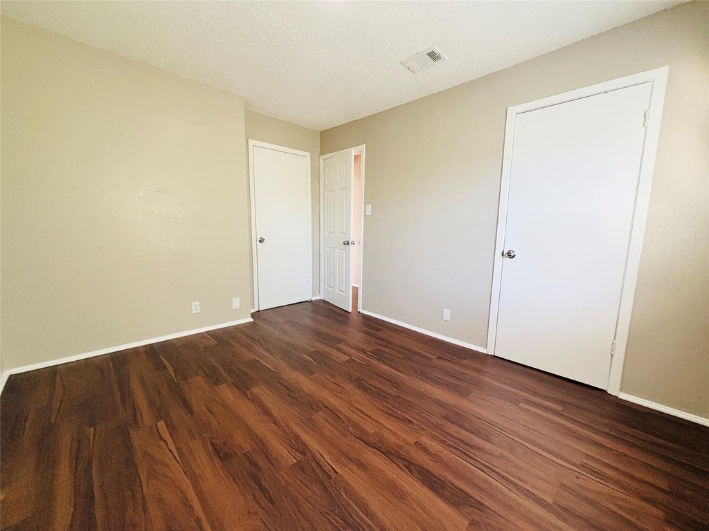10211 Brownie Dr - Photo 12