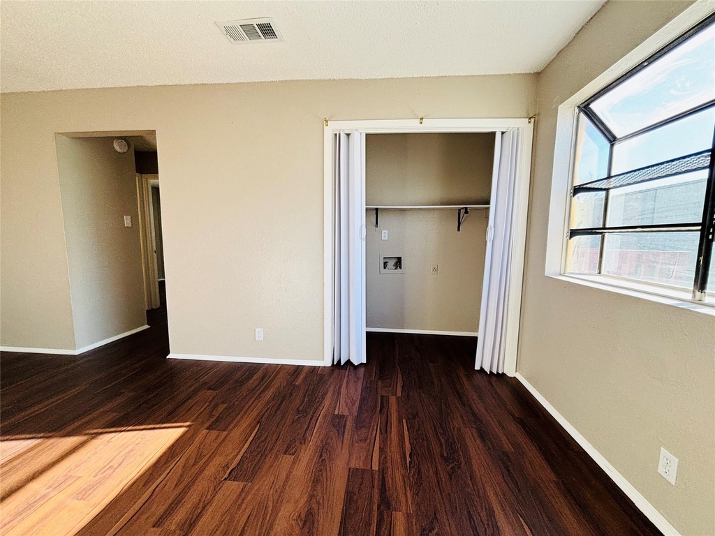 10211 Brownie Dr - Photo 4