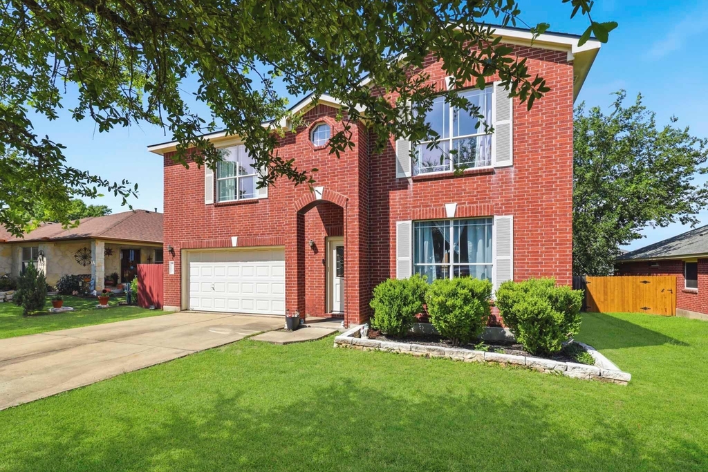 111 Brazos Ln - Photo 1