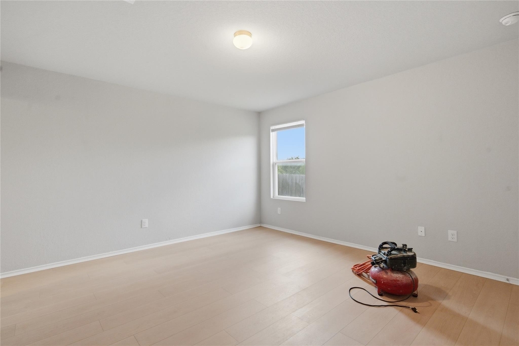 10402 Waverunner - Photo 16