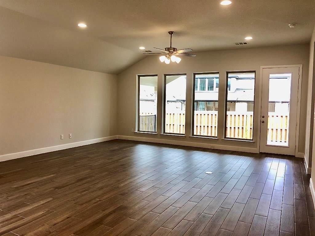 1636 Laverne Mitchell St - Photo 3