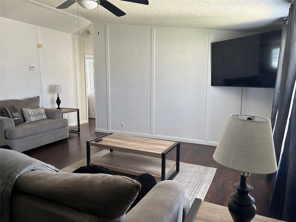 3234 Cantabrian Dr - Photo 3
