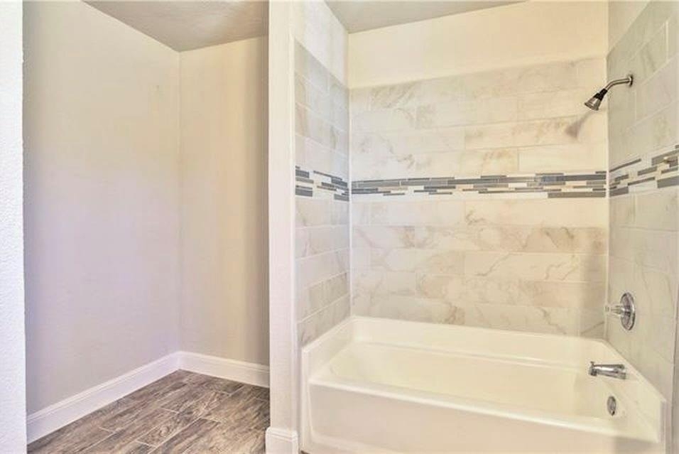12504 Limerick Ave - Photo 6