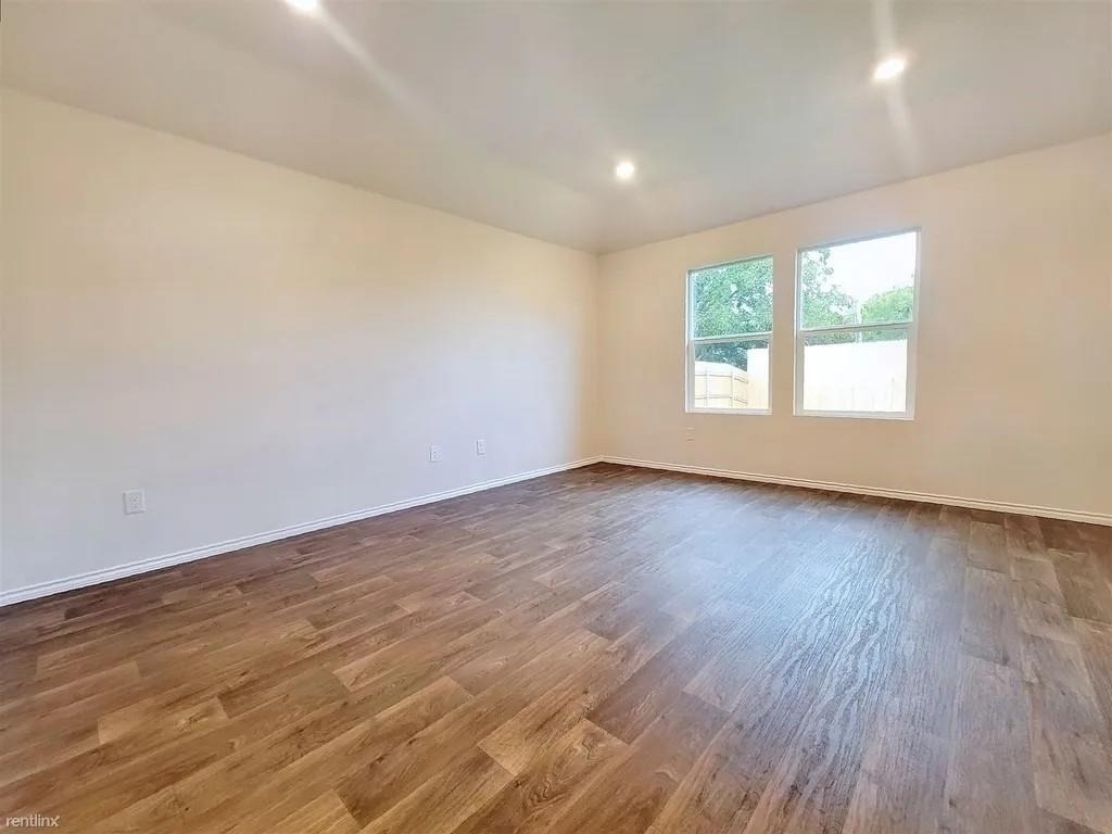 14504 Fitzgibbon Dr - Photo 4