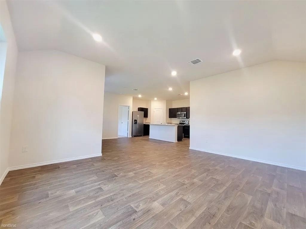 14504 Fitzgibbon Dr - Photo 5