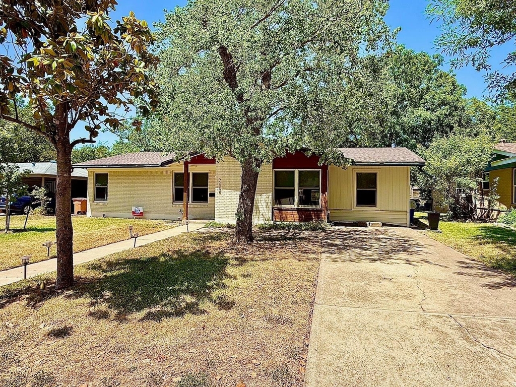 7608 Tisdale Dr - Photo 1