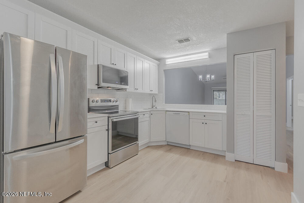 2131 Sea Hawk Drive - Photo 5