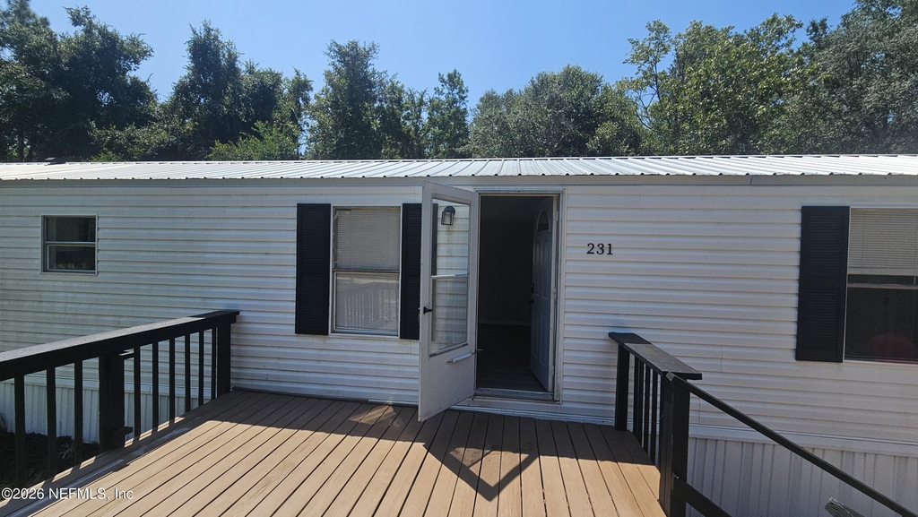 231 Lakeview Court - Photo 2