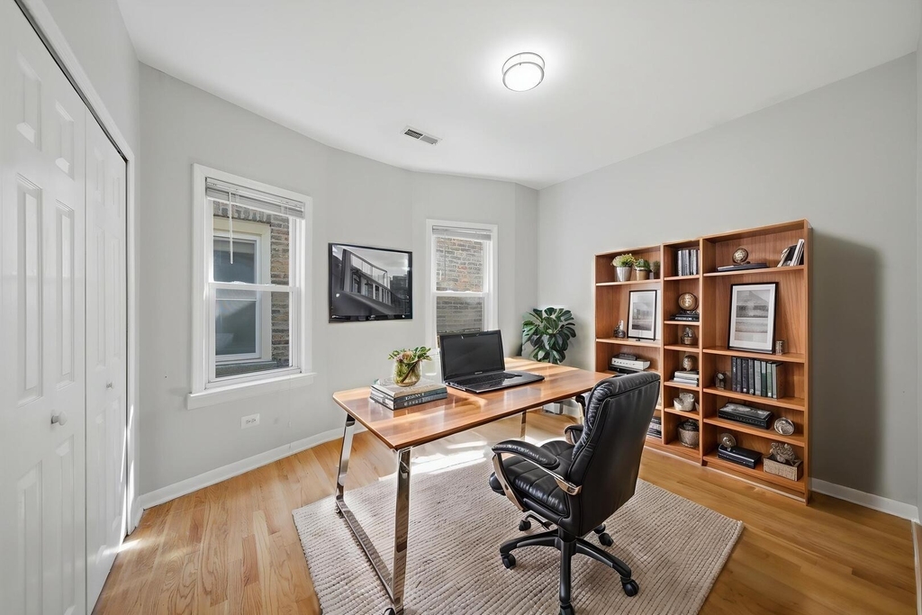 1915 Asbury Avenue - Photo 10