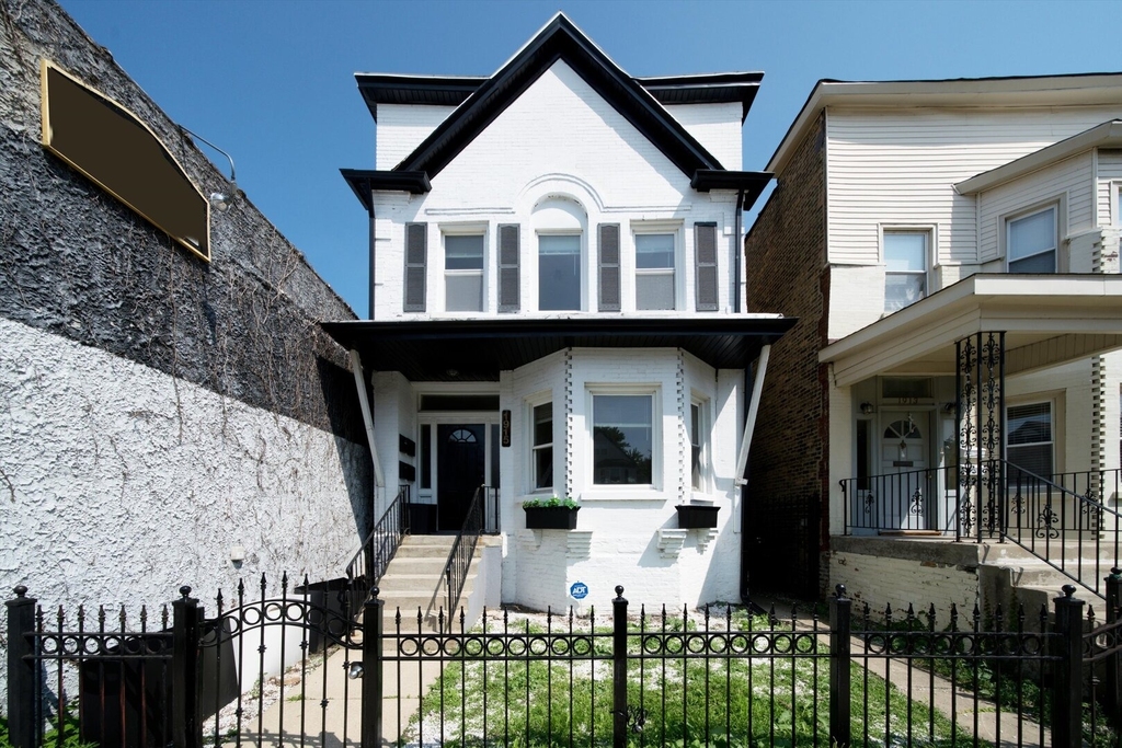 1915 Asbury Avenue - Photo 0