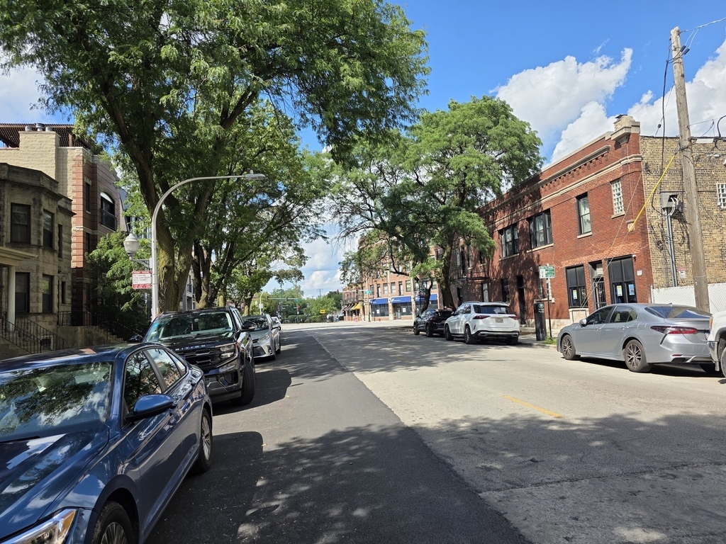 3726 N Racine Avenue - Photo 3
