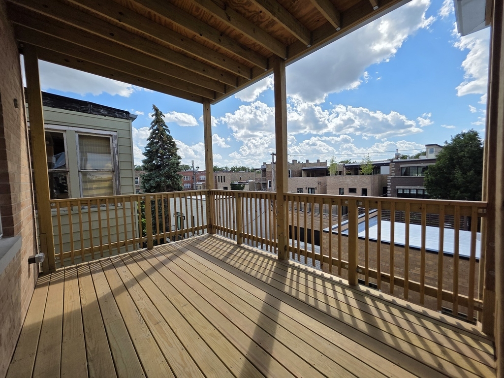 3726 N Racine Avenue - Photo 0