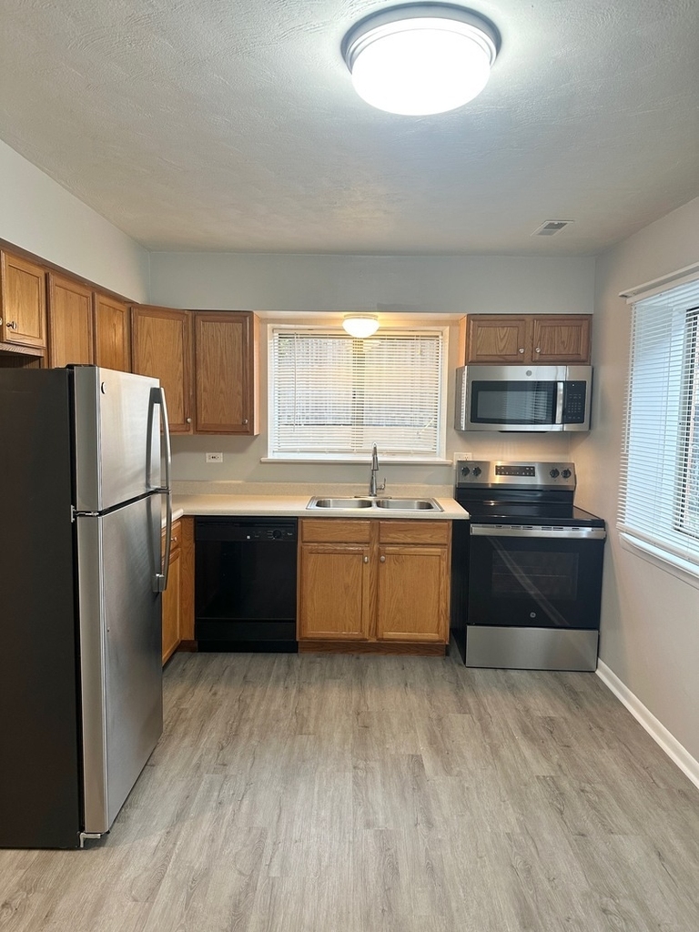 1003 Taft Avenue - Photo 2