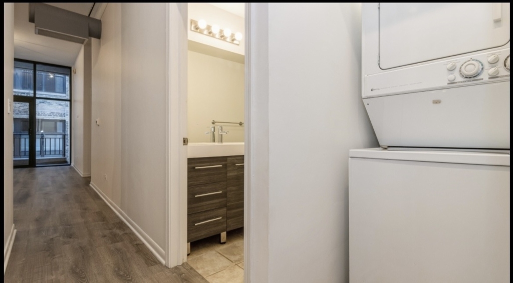 400 W Ontario Street - Photo 7
