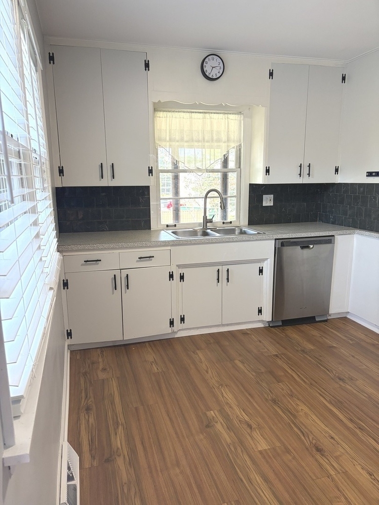 714 Michigan Street - Photo 2