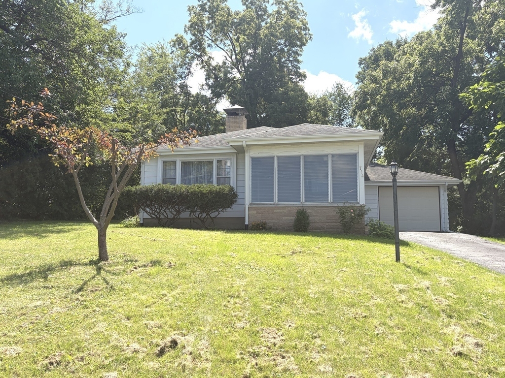 714 Michigan Street - Photo 0