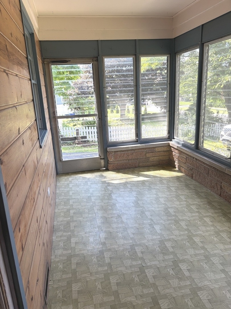 714 Michigan Street - Photo 4