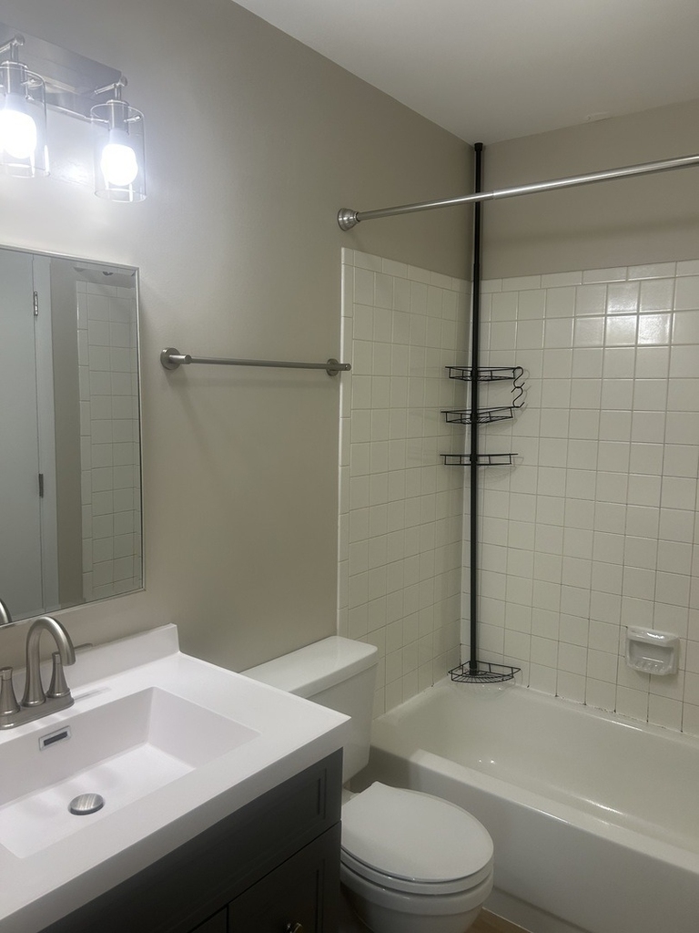 2464 Devonshire Court - Photo 12