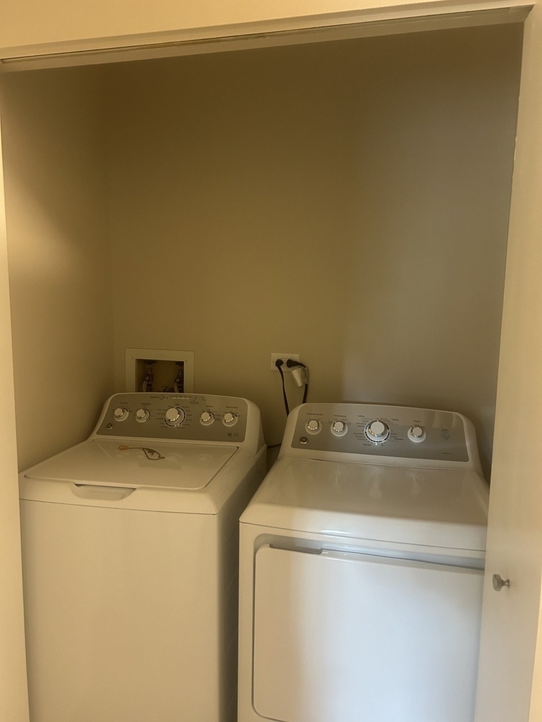 2464 Devonshire Court - Photo 14