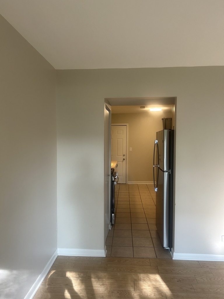 2464 Devonshire Court - Photo 9