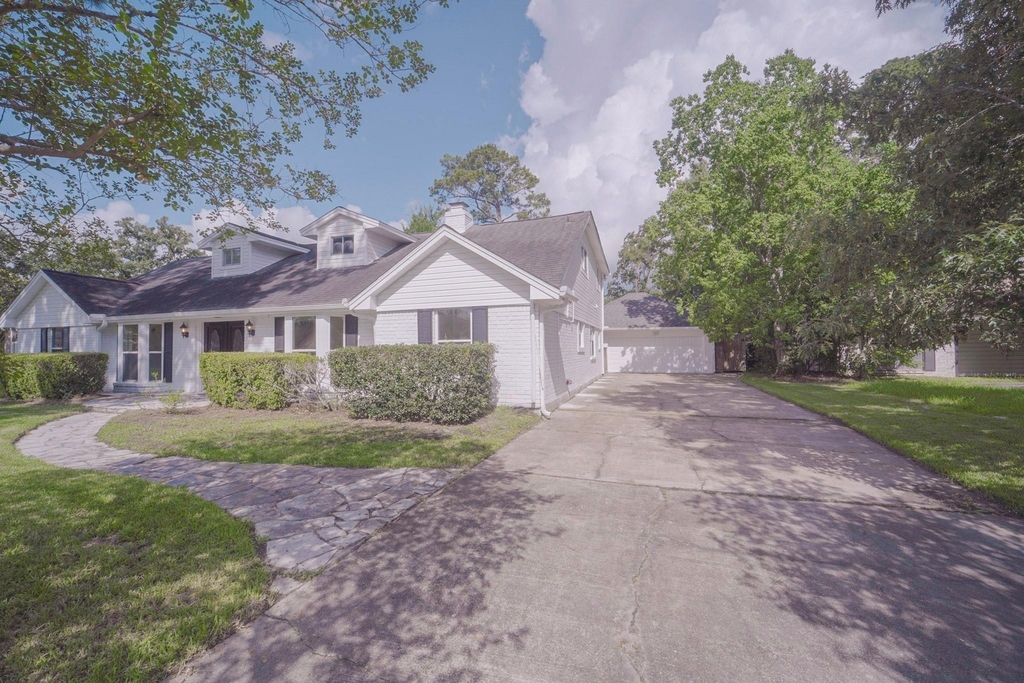 1419 Chestnut Ridge Road - Photo 2