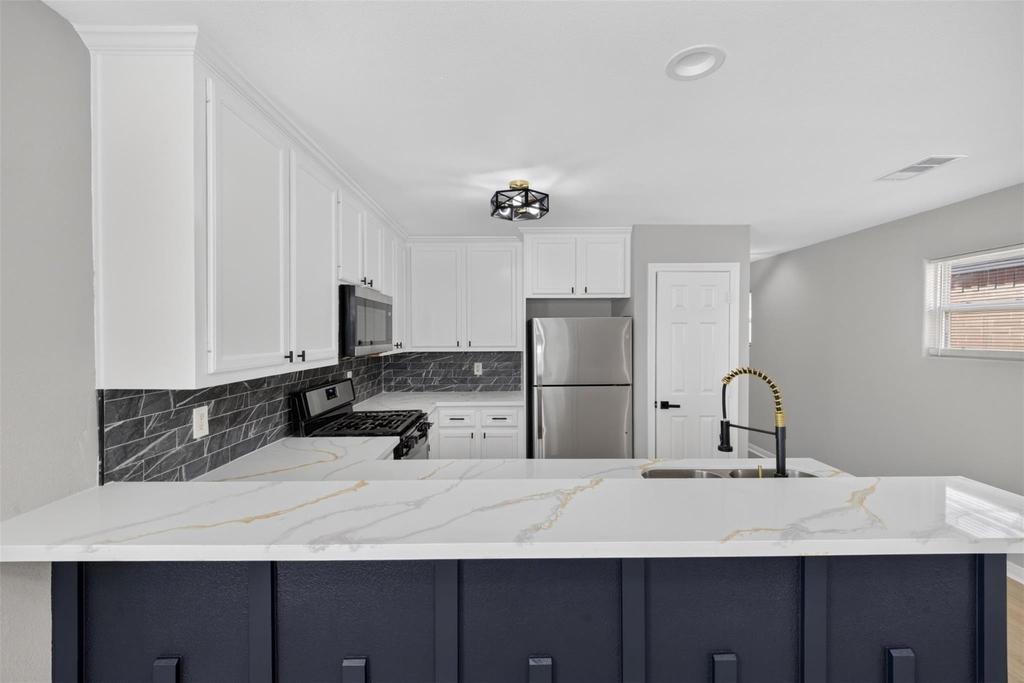 2917 Avenue M - Photo 33