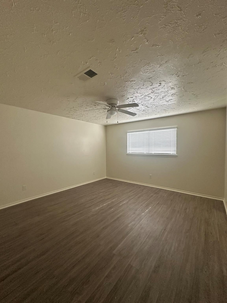 11719 Scottsdale Drive - Photo 15