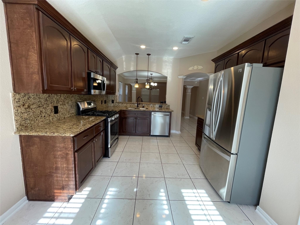 9715 Raul Hector Drive - Photo 5
